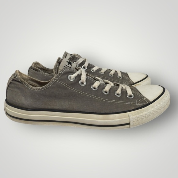 Converse Shoes - Converse All Star size 10 women’s and 8 men’s.